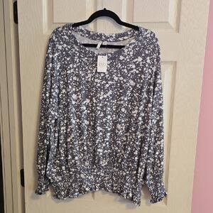 Cato Women's Black and White Splatter Sweatshirt‎